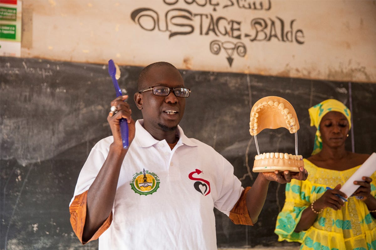 Slideshow-Amref-health-Filling-the-gap-in-health-care-provision-02.jpg