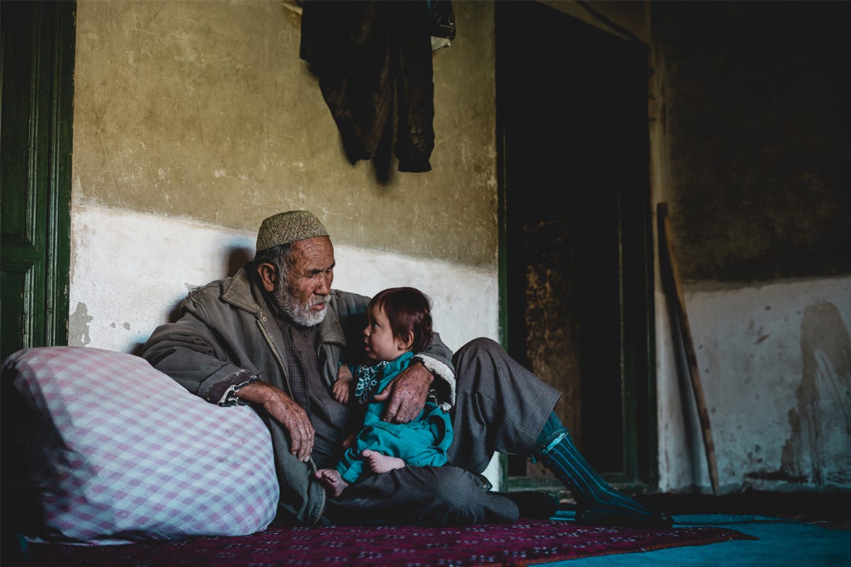 Slideshow-Medair-Afghan-food-crisis-04.jpg