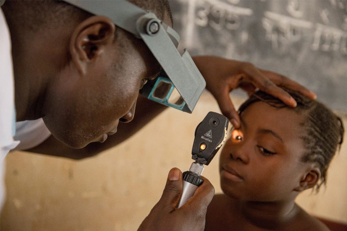 Slideshow-Amref-health-Filling-the-gap-in-health-care-provision-06.jpg