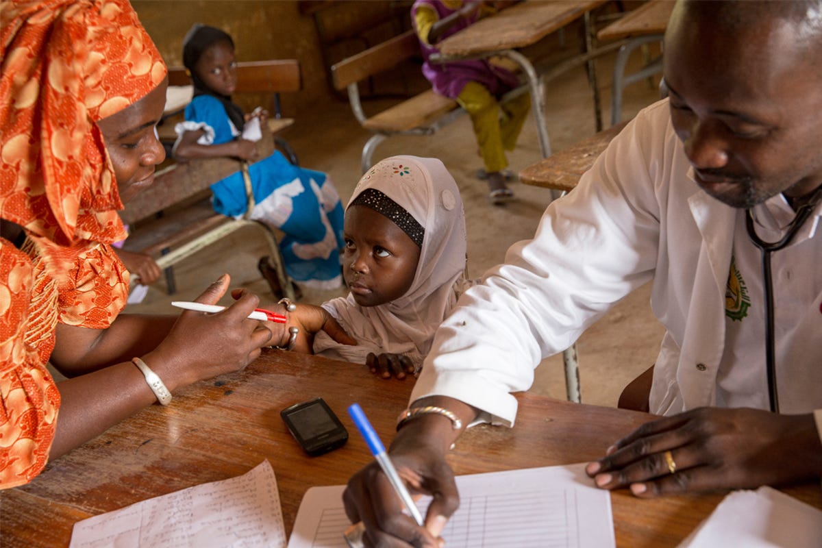 Slideshow-Amref-health-Filling-the-gap-in-health-care-provision-03.jpg