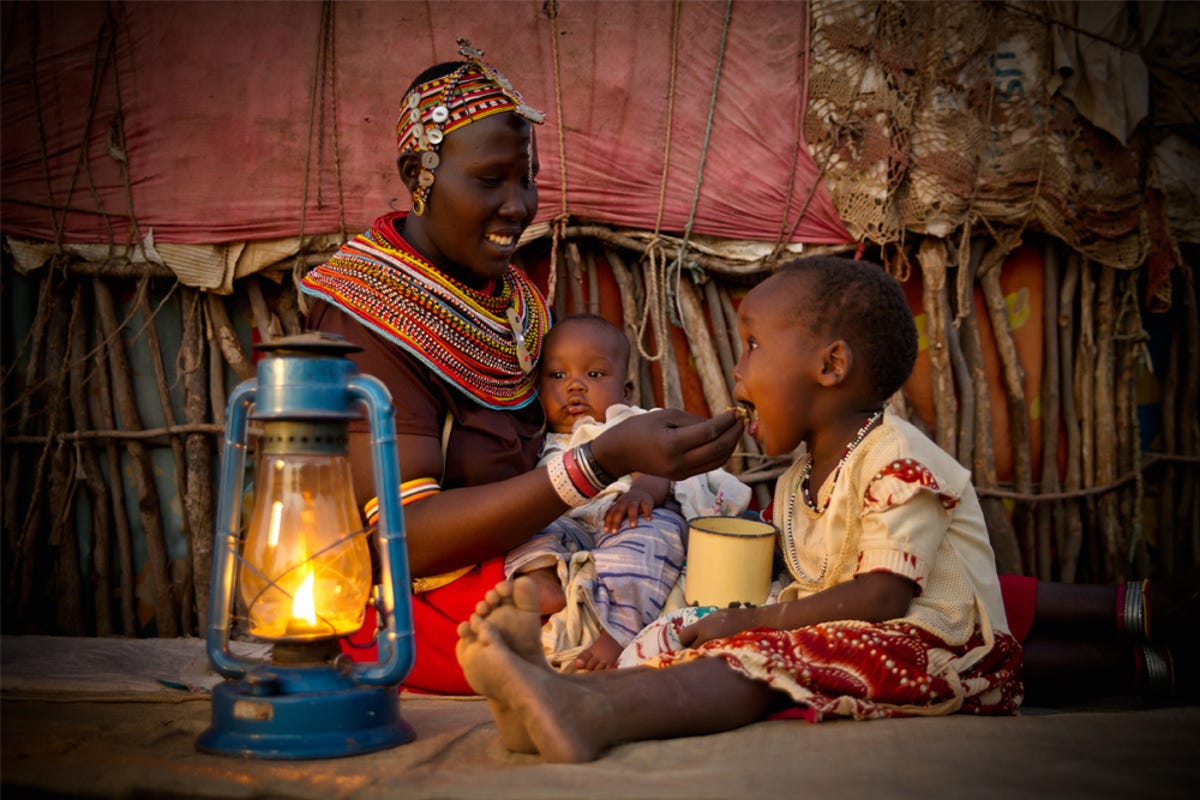 Slideshow-THE-BOMA-Project-Women-fight-extreme-poverty-02.jpg