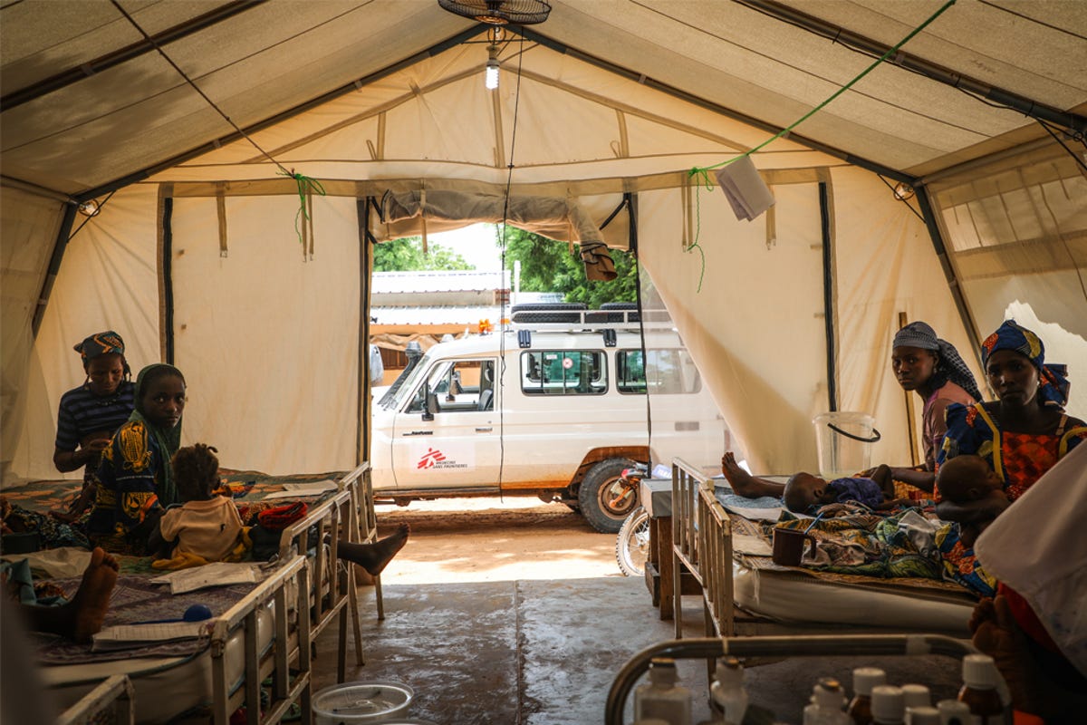 Slideshow-MSF-Essential-care-03.jpg