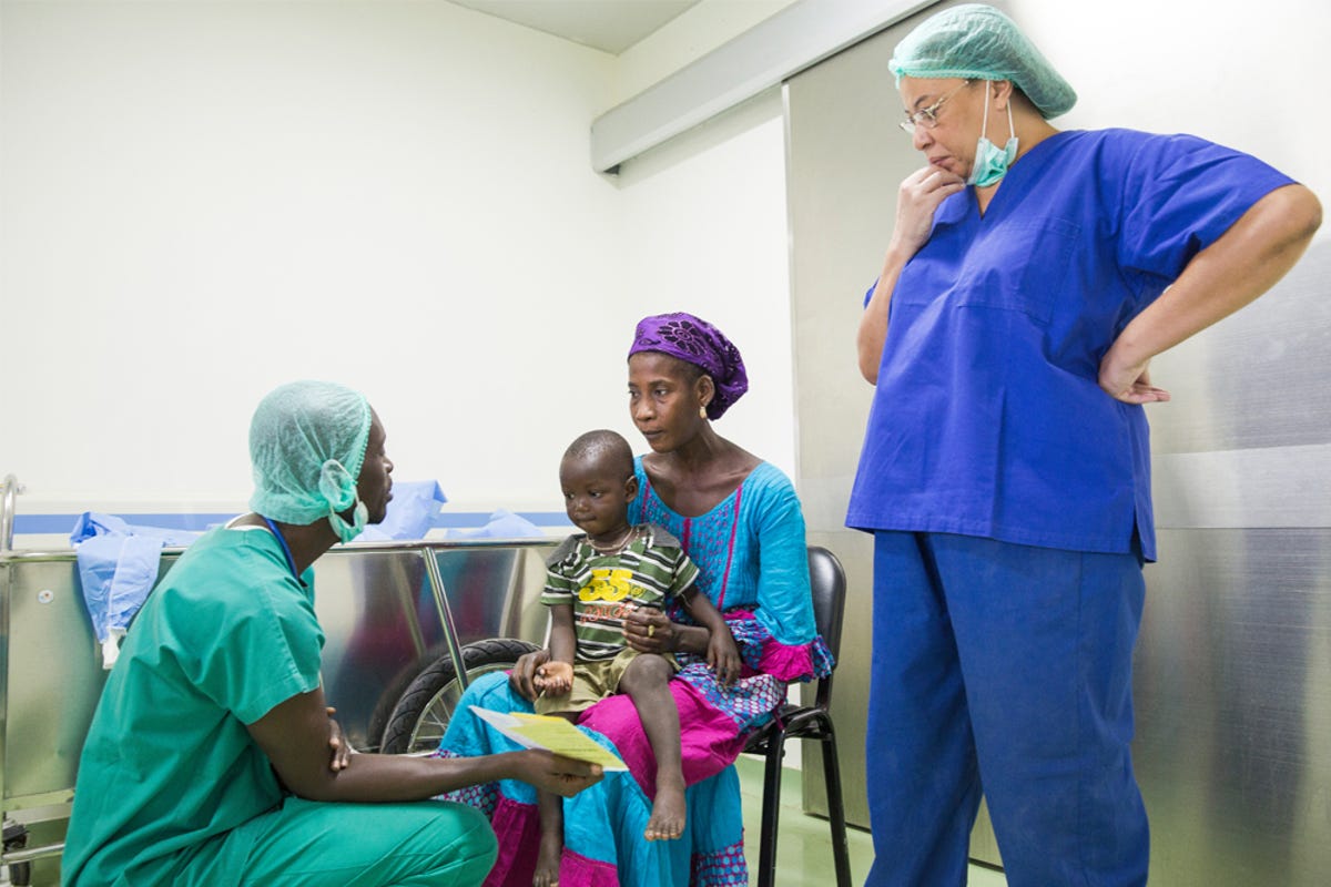 Slideshow-Amref-health-Filling-the-gap-in-health-care-provision-05.jpg